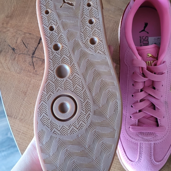 8US PUMA suede Women's Pink Sneakers - Picture 7 of 7